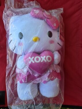 T.J.Maxx Hello Kitty Pink & White XOXO Heart Plush